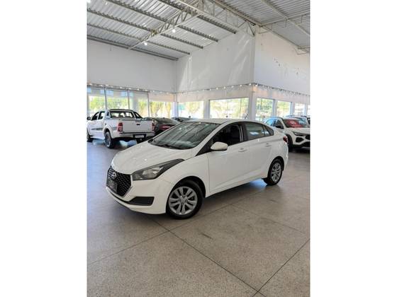 HYUNDAI HB20S 1.6 COMFORT PLUS 16V FLEX 4P AUTOMÁTICO